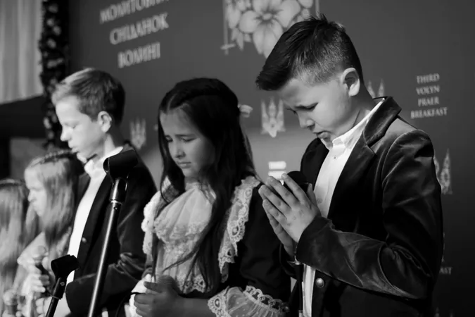 З Богом і їжею: як у Луцьку минув третій Молитовний сніданок (фото, відео)