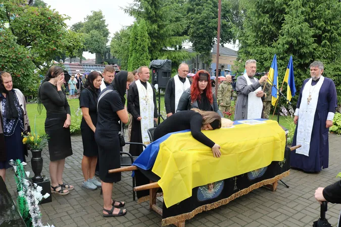 У Луцькому районі попрощалися із бійцем Віталієм Прокопенком (фото)