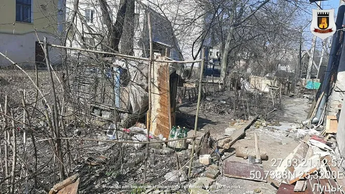 У Луцьку через захаращений двір у Старому місті планують водити туристів (фото)