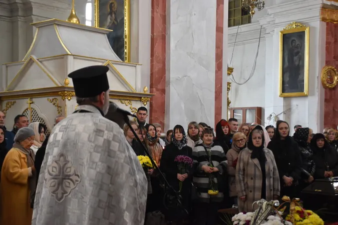 У Луцьку попрощалися з Героєм Святославом Юзефчуком (фото)