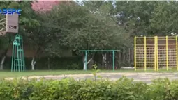 «Легесенько приобняв»: у Луцьку на стадіоні чоловік влаштував розбірки зі школярем