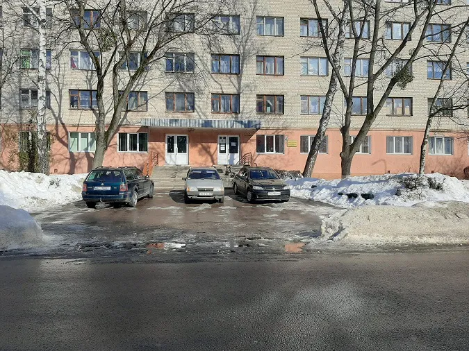 Знайомтесь – автохам: лучанин хоче зробити відомим водія, який підпер його авто (відео)