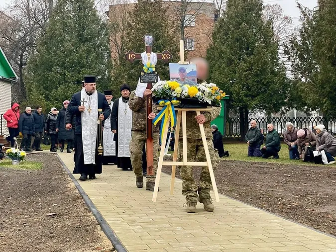 У Нововолинську попрощалися із воїном  Володимиром Шелеміним (фото)