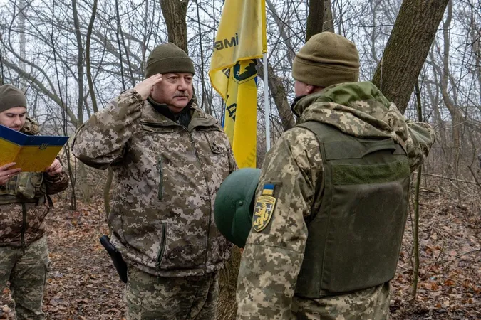 Волинського воїна Віталія «Сову» Савчука нагородили «Золотим хрестом» (фото)