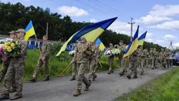 На Волині провели в останню дорогу полеглого воїна Вадима Ніколайчука (фото)