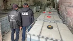 Продавали через телеграм: у Луцьку «прикрили» завод елітного алкоголю (фото)