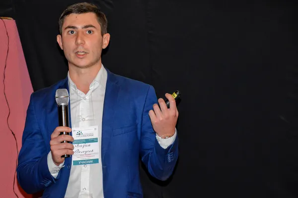 ...та Вадим Білоусов поетапно описали, як можна почати торгувати на Amazon