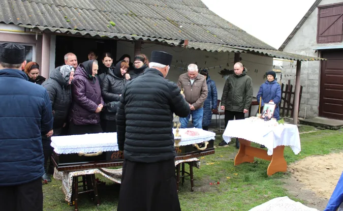 У Луцькому районі попрощалися із воїном Василем Савичем (фото)