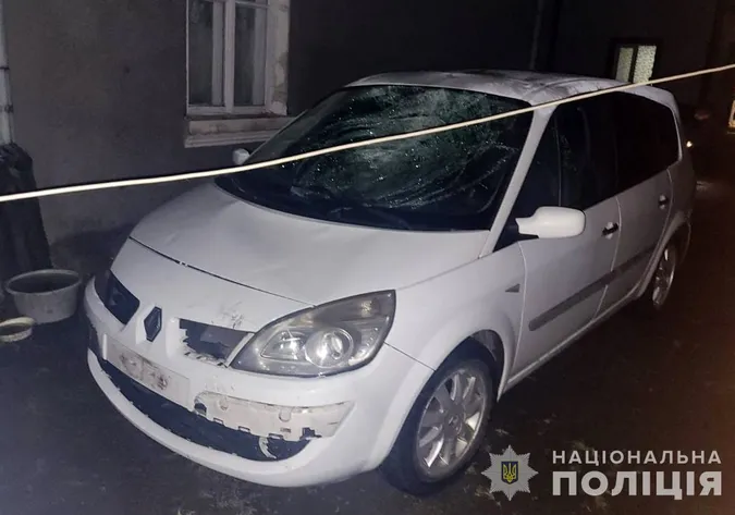 Під Луцьком п'яний на «рено» збив велосипедиста й втік з місця ДТП (фото)