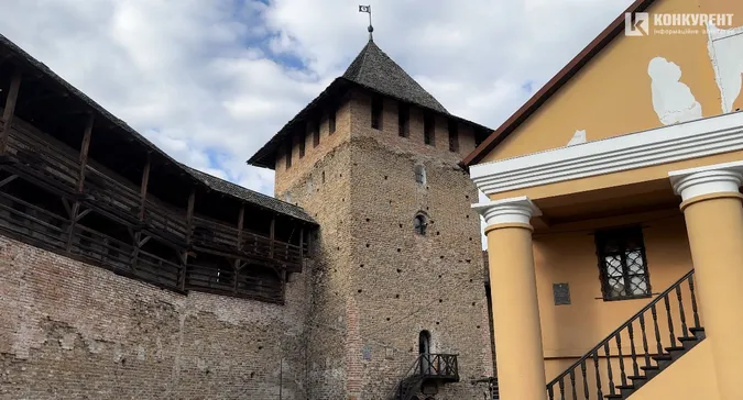 Спокійно і затишно: яка весна у Луцькому замку (фото)
