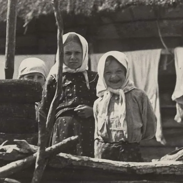 Посмішки з минулого: яким було дитинство на Поліссі в 1920-х (ретрофото)