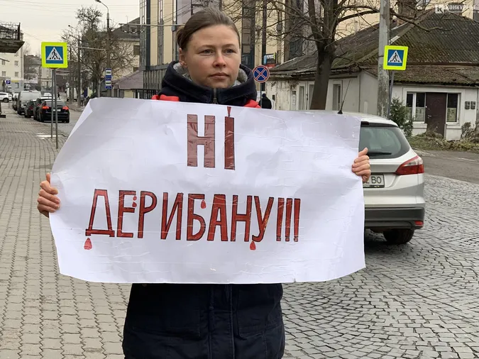 У Луцьку – мітинг під мерією: чого хочуть активісти цього разу (фото)