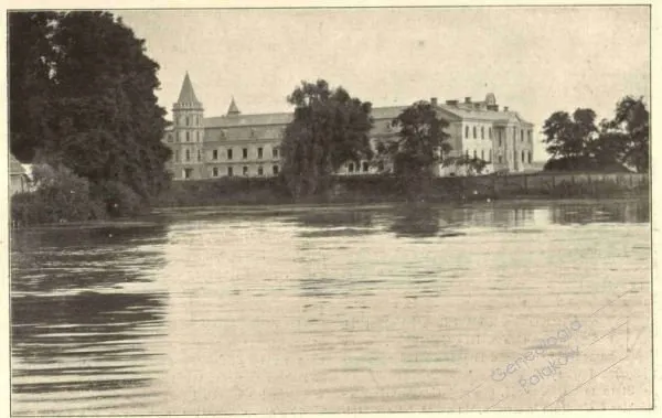 На фото: Вид на палац в Смордві з боку ставу, 1920-ті роки