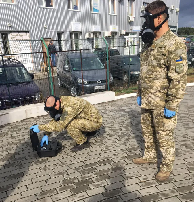 В «Ягодині» «знешкодили» небезпечні хімічні речовини (фото)
