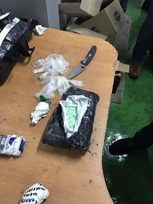 Члени ГО по боротьбі з корупцією везли через «Ягодин» партію екстазі та кокаїн (фото)