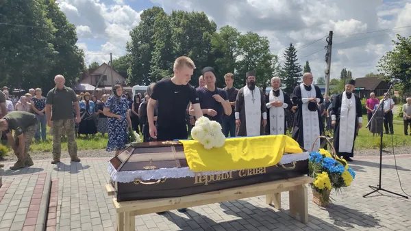 Загинув у Курській області: на Волині попрощалися з воїном Віктором Кревським (фото)