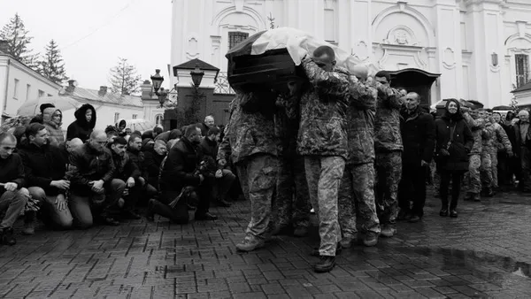 У Луцьку в останню путь провели Героїв Руслана Макарчука та Ігоря Небося (фото)