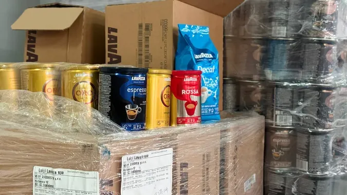 ☕️Вкрадену в Європі каву Lavazza знайшли під Києвом