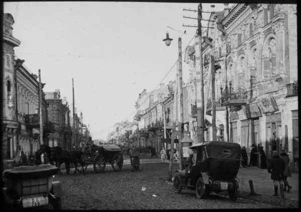 Початок вулиці Лесі Українки