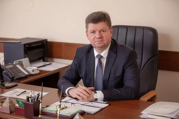 Декларації 2020: що заробили очільники Нововолинська