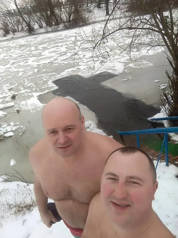 Хто з відомих волинян скупався в ополонці на Водохреще (фото)
