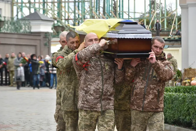У Луцьку попрощалися із загиблим на Донеччині Максимом Баєвим (фото)