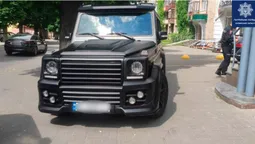 У Луцьку оштрафували водія «кубика», який поспішав у банк (фото)