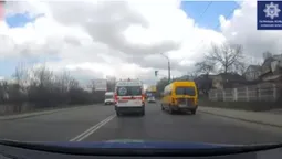 Волинські патрульні супроводжували «швидку», в якій відмовили спецсигнали (відео)