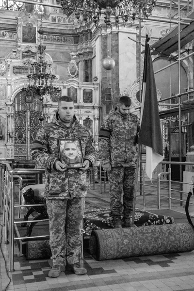 У Луцьку попрощалися з полеглим на Херсонщині 24-річним Юрієм Волошиним