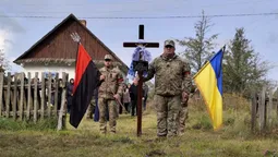 Загинув майже рік тому: на Волині попрощалися з воїном Леонідом Ткачем (фото)