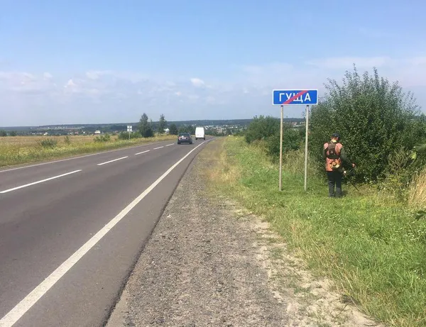 Волинські дорожники вже отримали перші п’ять вагонів «зимової» солі (фото)