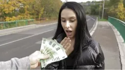Волинянин випадково заплатив жінці за секс 25 тисяч (відео)
