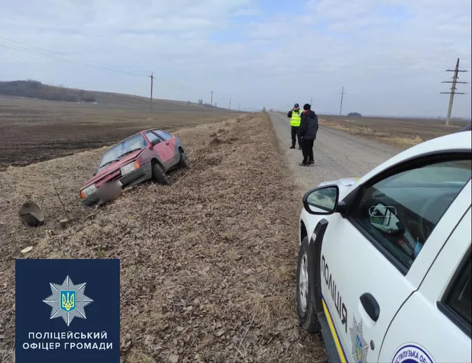 На Волині легковик з п'яним водієм злетів у кювет (фото)