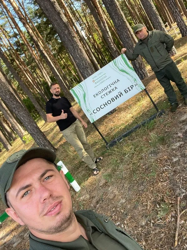 Не минуло й місяця: у «Цуманській пущі» знову пошкодили будиночок для комах (фото)