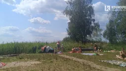 «Вам наср*ти на українську мову»: на Світязі зчепилися дві жінки (відео)