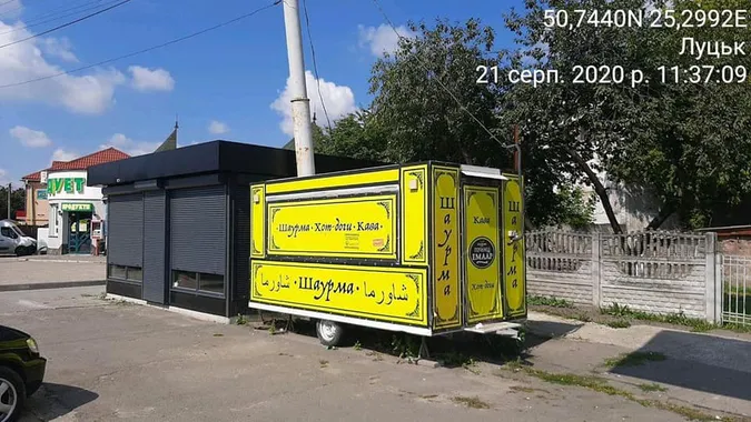 Муніципали знайшли в Луцьку кіоски без документів і хочуть їх демонтувати (список, фото)