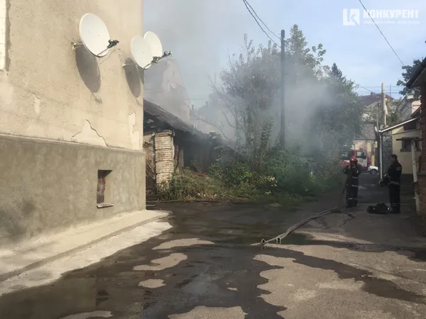 У Луцьку ліквідували пожежу біля міськради (фото)