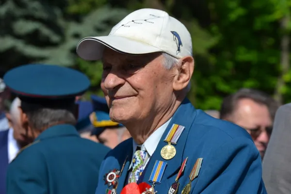 Мовчки та зі сльозами: у Луцьку вшанували пам'ять жертв Другої світової війни (фото)