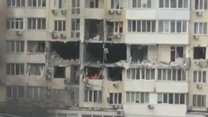 «Вісім людей вже померло»: Зеленський про обстріл Одеси