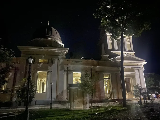 Нічний обстріл Одеси: росіяни атакували п'ятьма видами ракет (фото)