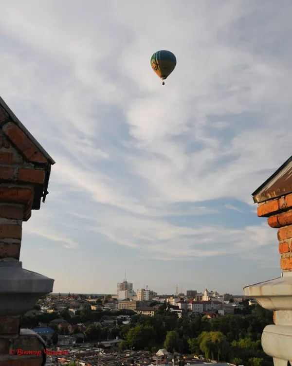 Літало все: світлини повітряного шоу від луцького фотохудожника