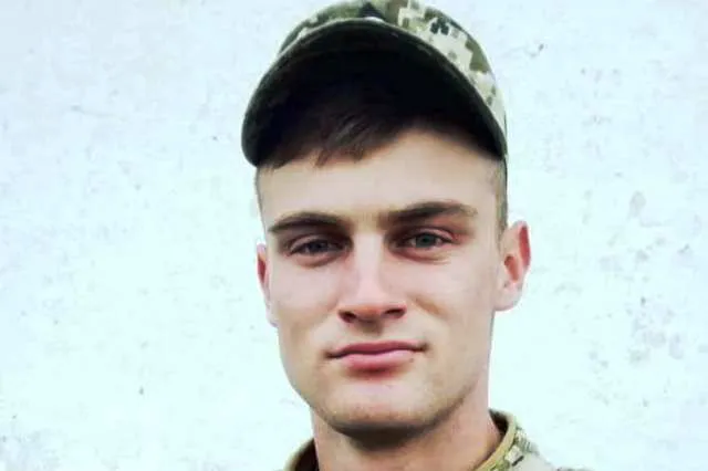 Герой України посмертно: Зеленський відзначив волинського воїна