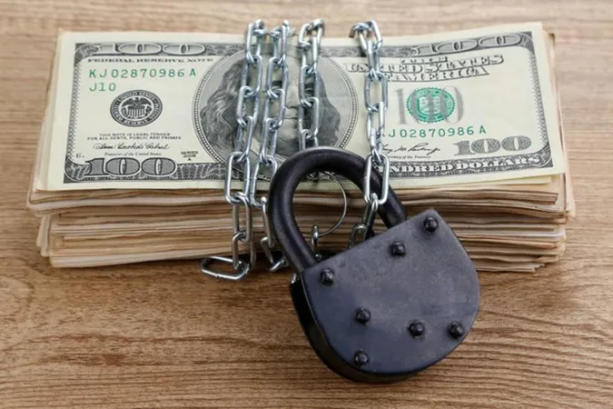 Кабмін скасував майже 400 актів, які обмежували бізнес 