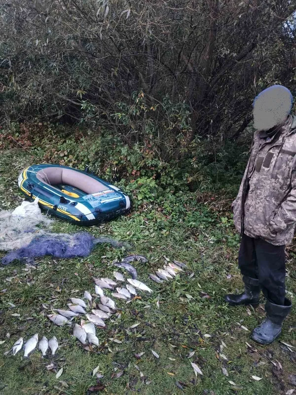 На Волині браконьєр попав на 60 тисяч, бо неправильно ловив рибу