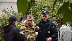 Лучанин "воював" з муніципалами і копами за сарай (фото)