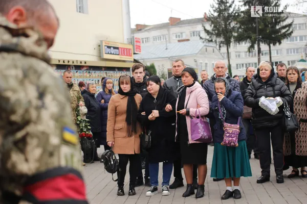 «Був доброю душею»: у  Луцьку попрощалися із воїном Юрієм Сапожником (фото, відео)