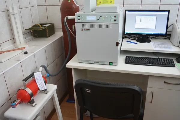 Робота автоматизована. Аналіз газу відбувається впродовж 20 хвилин