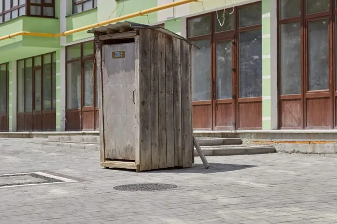 Волинські школярі продовжують «морозити дупи» на вулиці (відео)