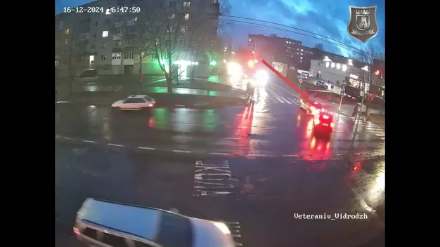 У Луцьку на проблемному перехресті зіткнулися дві «шкоди» (відео)