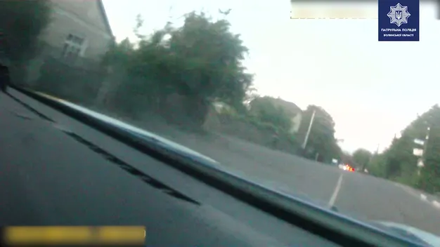 У Луцьку патрульні ловили порушника на мотоциклі (відео)